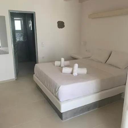 Mykonos Petra Suites&rooms فندق *